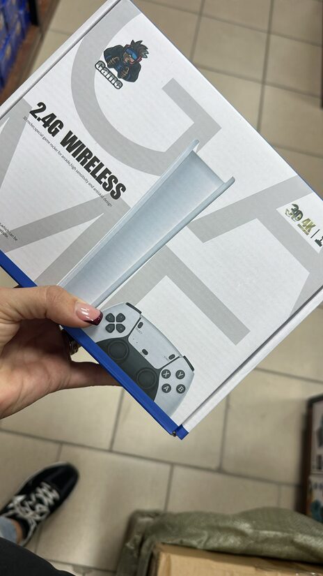 balta HDMI spēles un 2 gb pultis, 